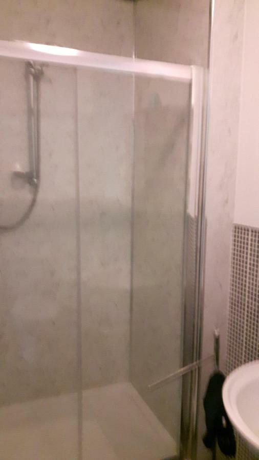 J And J Guest House Баликасъл Екстериор снимка